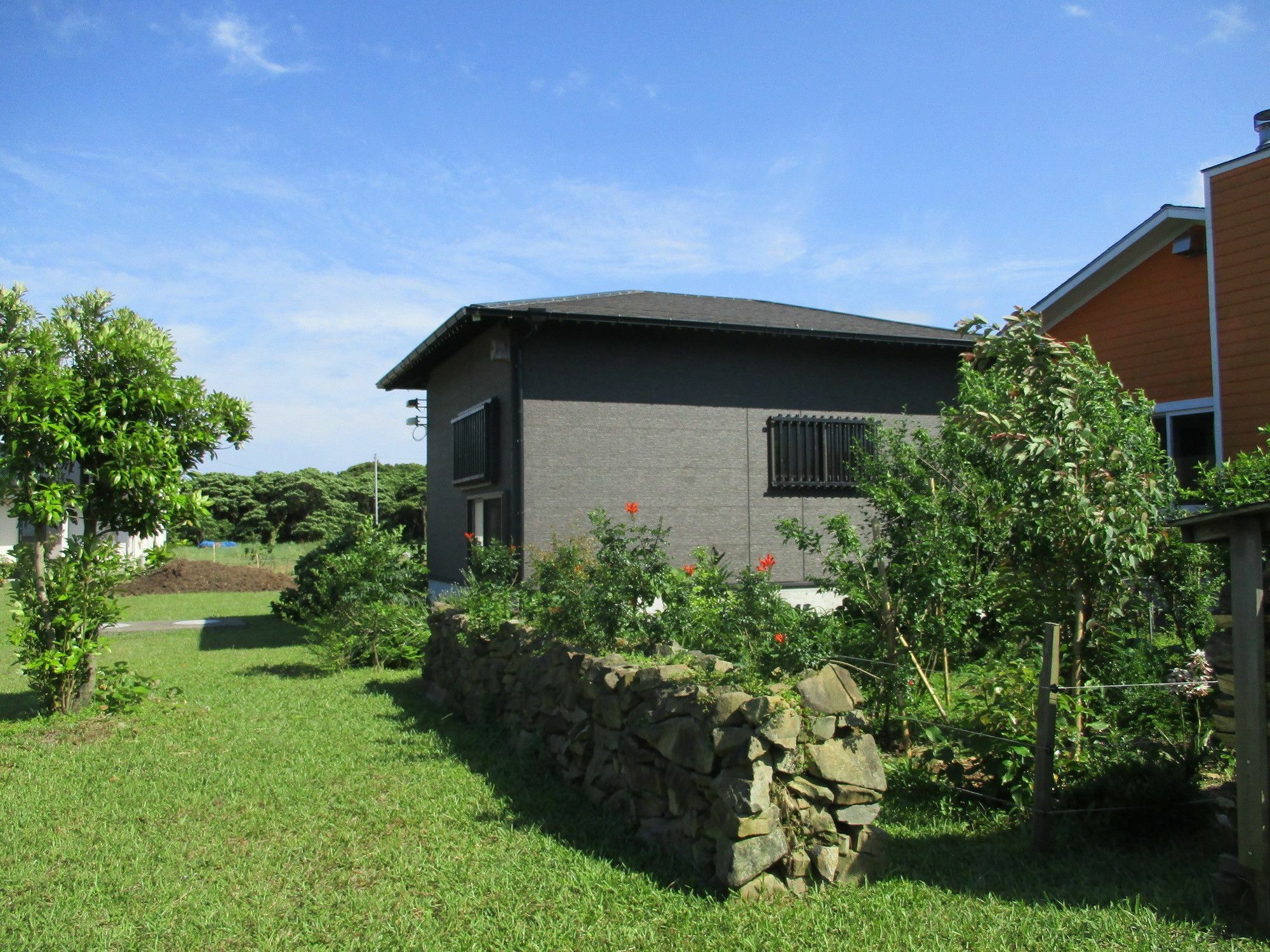 Cottage Orange House Yakushima Yakushima  Exterior foto